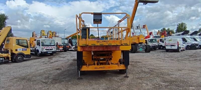 Haulotte H12SXLNT - 12m, 4x4, diesel - Máy nâng người hình kéo: hình 3 Haulotte H12SXLNT - 12m, 4x4, diesel - Máy nâng người hình kéo: hình 3