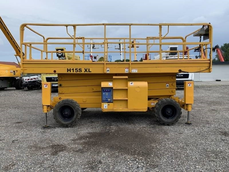 Haulotte H15SXL - 15m, 4x4, diesel - Máy nâng người hình kéo: hình 4 Haulotte H15SXL - 15m, 4x4, diesel - Máy nâng người hình kéo: hình 4