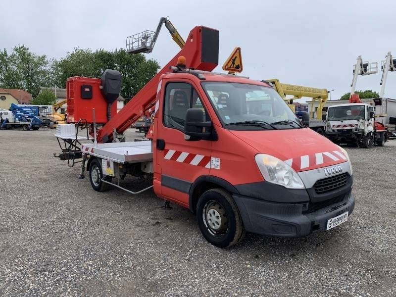 Iveco Daily GSR E179T - 17,1m - 200 kg - Nền bục trên không gắn trên xe tải: hình 1 Iveco Daily GSR E179T - 17,1m - 200 kg - Nền bục trên không gắn trên xe tải: hình 1
