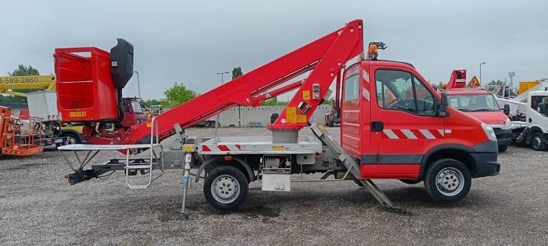 Iveco Daily GSR E179T - 17,1m - 200 kg - Nền bục trên không gắn trên xe tải: hình 4 Iveco Daily GSR E179T - 17,1m - 200 kg - Nền bục trên không gắn trên xe tải: hình 4