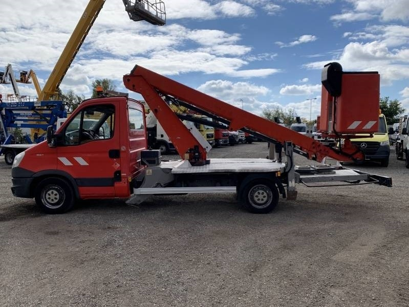 Iveco Daily Isoli PT165 - 16,5 m  - Nền bục trên không gắn trên xe tải: hình 5 Iveco Daily Isoli PT165 - 16,5 m  - Nền bục trên không gắn trên xe tải: hình 5