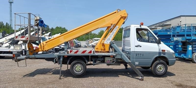 Mercedes-Benz Sprinter Multitel EC16 ALU - 16m, 265kg - Nền bục trên không gắn trên xe tải: hình 4 Mercedes-Benz Sprinter Multitel EC16 ALU - 16m, 265kg - Nền bục trên không gắn trên xe tải: hình 4