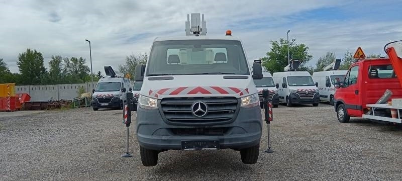 Mercedes-Benz Sprinter Ruthmann Ecoline 180 - 18m - 250 kg - Nền bục trên không gắn trên xe tải: hình 3 Mercedes-Benz Sprinter Ruthmann Ecoline 180 - 18m - 250 kg - Nền bục trên không gắn trên xe tải: hình 3
