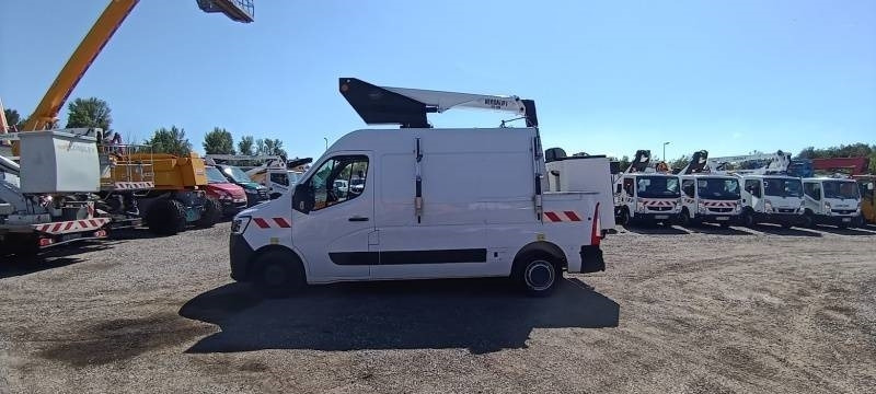 Renault Master Versalift VTL120C EVO - 11,7 m - 120kg - Nền bục trên không gắn trên xe tải: hình 5 Renault Master Versalift VTL120C EVO - 11,7 m - 120kg - Nền bục trên không gắn trên xe tải: hình 5
