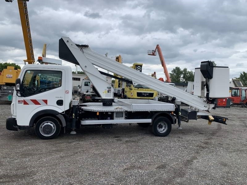 Renault Maxity ISOLI VT60NE - 20m, 250kg - Nền bục trên không gắn trên xe tải: hình 5 Renault Maxity ISOLI VT60NE - 20m, 250kg - Nền bục trên không gắn trên xe tải: hình 5
