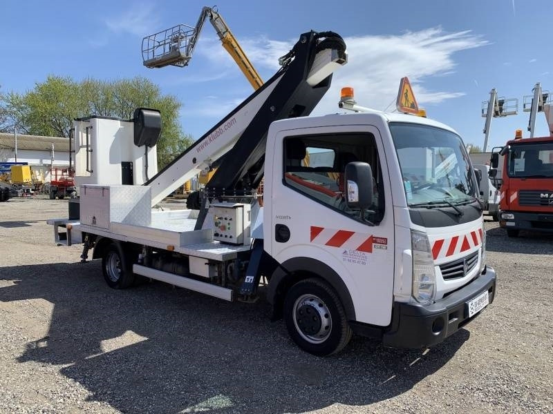 Renault Maxity Klubb KT48 - 16m, 200kg - Nền bục trên không gắn trên xe tải: hình 1 Renault Maxity Klubb KT48 - 16m, 200kg - Nền bục trên không gắn trên xe tải: hình 1