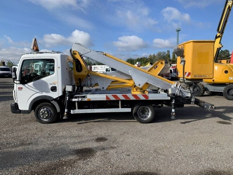 Renault Maxity Multitel MX200 - 20 m - Nền bục trên không gắn trên xe tải: hình 5 Renault Maxity Multitel MX200 - 20 m - Nền bục trên không gắn trên xe tải: hình 5