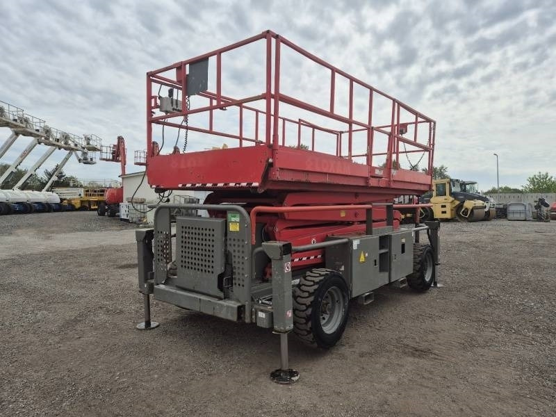 SkyJack SJ9241 - 14,5 m - 4x4 - Máy nâng người hình kéo: hình 2 SkyJack SJ9241 - 14,5 m - 4x4 - Máy nâng người hình kéo: hình 2