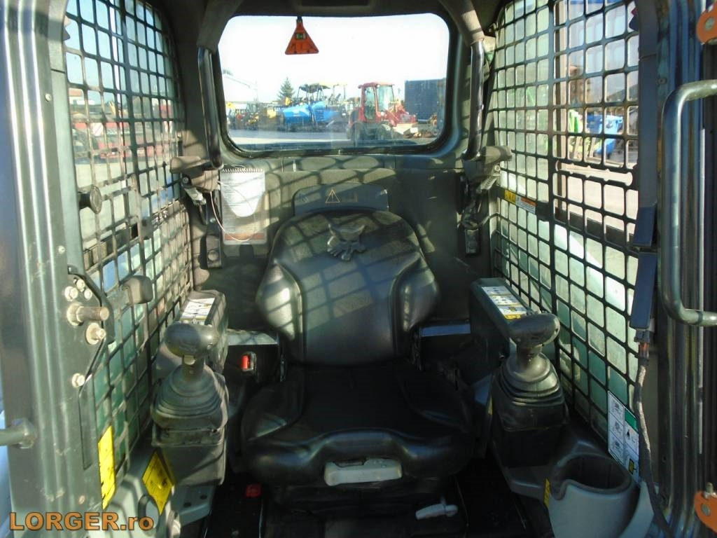 Máy xúc lật đa năng Bobcat S 450: hình 9