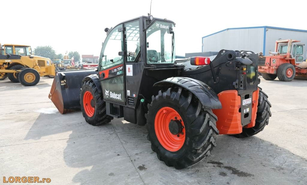 Bobcat TL38.70HF - Xe nhấc hình viễn vọng kính: hình 2 Bobcat TL38.70HF - Xe nhấc hình viễn vọng kính: hình 2