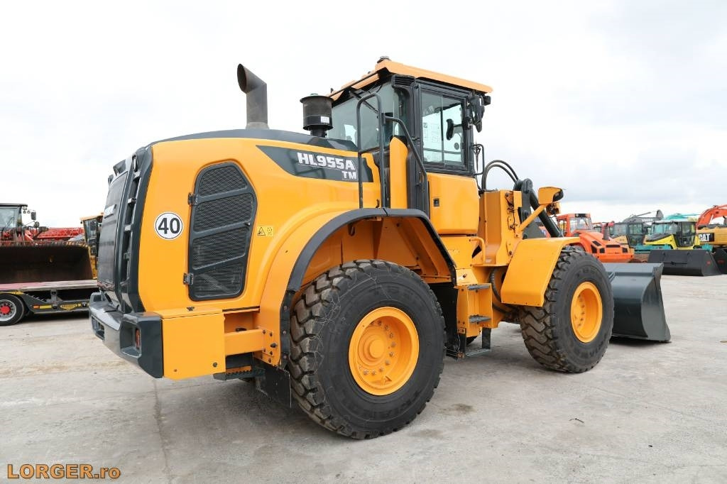 Hyundai HL 955 A - Máy xúc lật bánh lốp: hình 3 Hyundai HL 955 A - Máy xúc lật bánh lốp: hình 3