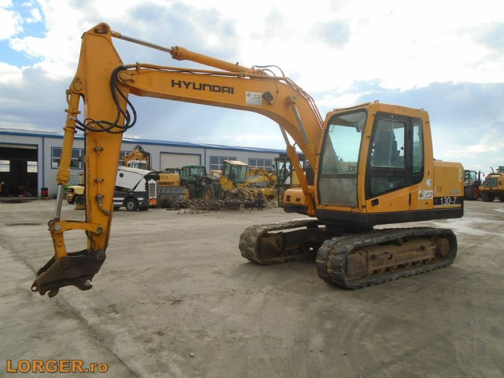 Hyundai Robex 110-7 - Máy xúc bánh xích: hình 1 Hyundai Robex 110-7 - Máy xúc bánh xích: hình 1