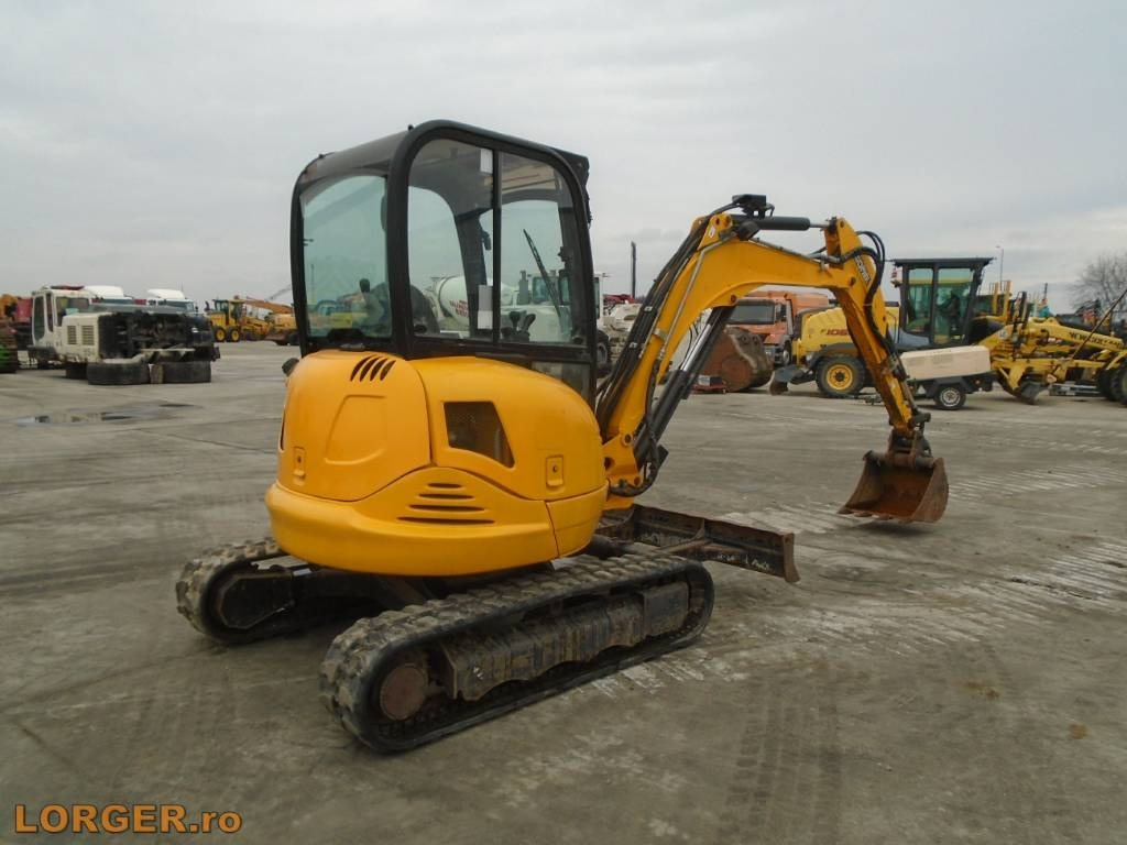 JCB 8035 ZTS - Máy xúc mini: hình 3 JCB 8035 ZTS - Máy xúc mini: hình 3