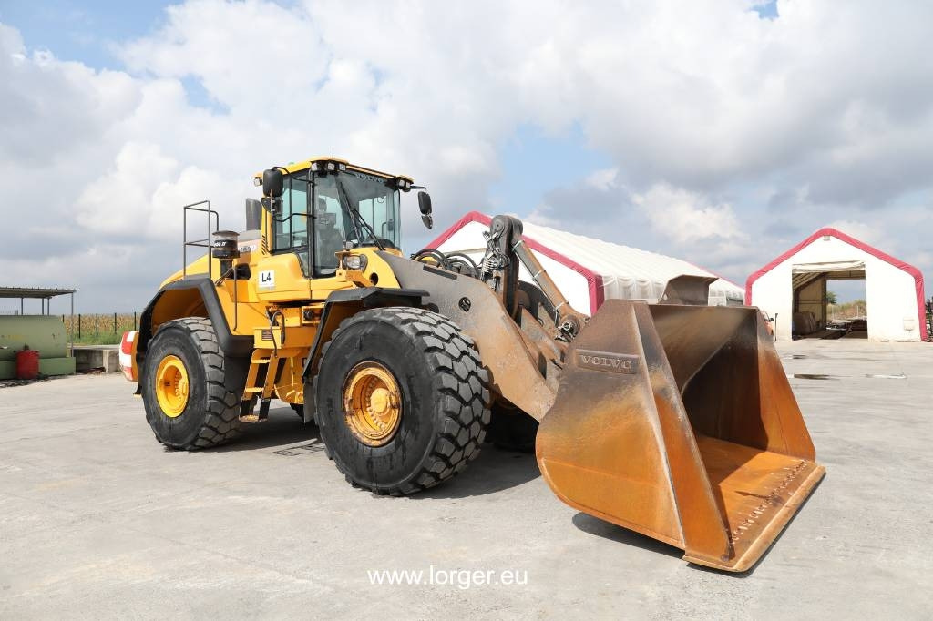 Volvo L 220 H - Máy xúc lật bánh lốp: hình 1 Volvo L 220 H - Máy xúc lật bánh lốp: hình 1