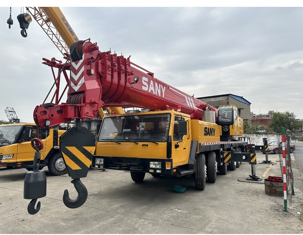 2022 Sany STC1000 - Cần cẩu mọi địa hình: hình 3 2022 Sany STC1000 - Cần cẩu mọi địa hình: hình 3