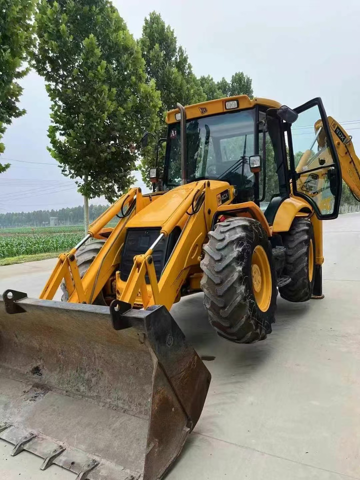 JCB 3CX - Máy xúc trước múc sau: hình 4 JCB 3CX - Máy xúc trước múc sau: hình 4