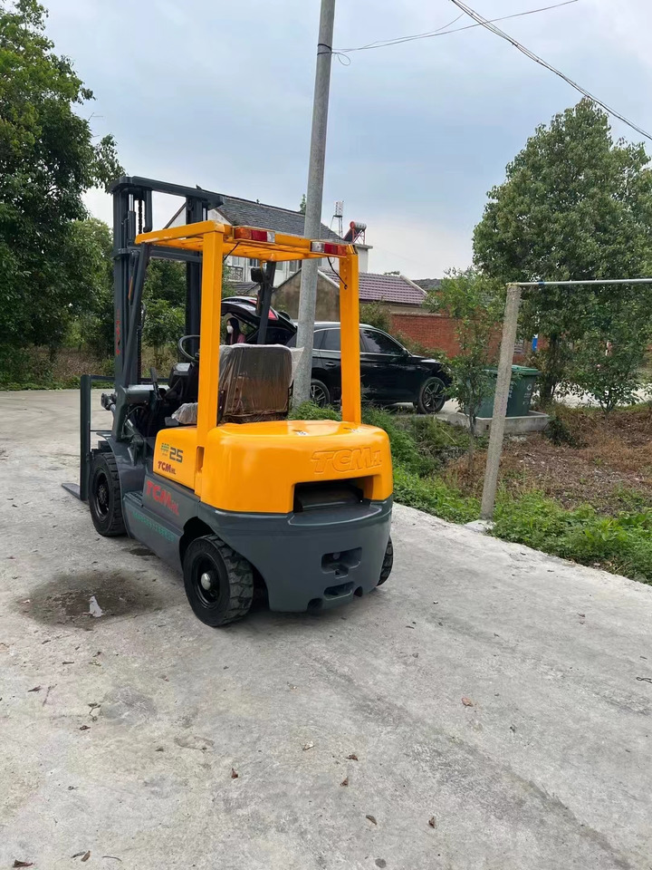 Tcm 2.5tons - Xe nâng: hình 1 Tcm 2.5tons - Xe nâng: hình 1