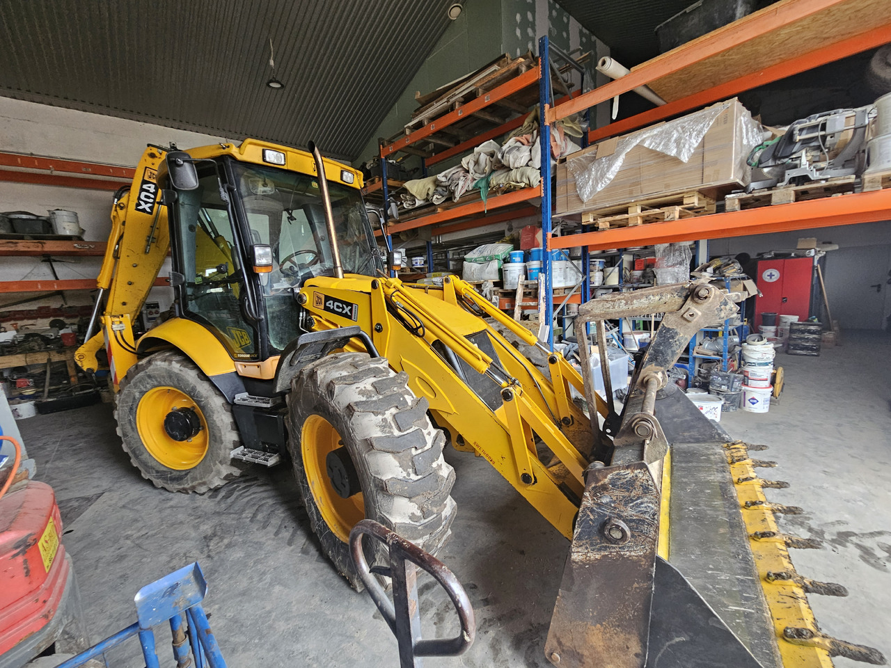 JCB 4CX - Máy xúc trước múc sau: hình 1 JCB 4CX - Máy xúc trước múc sau: hình 1