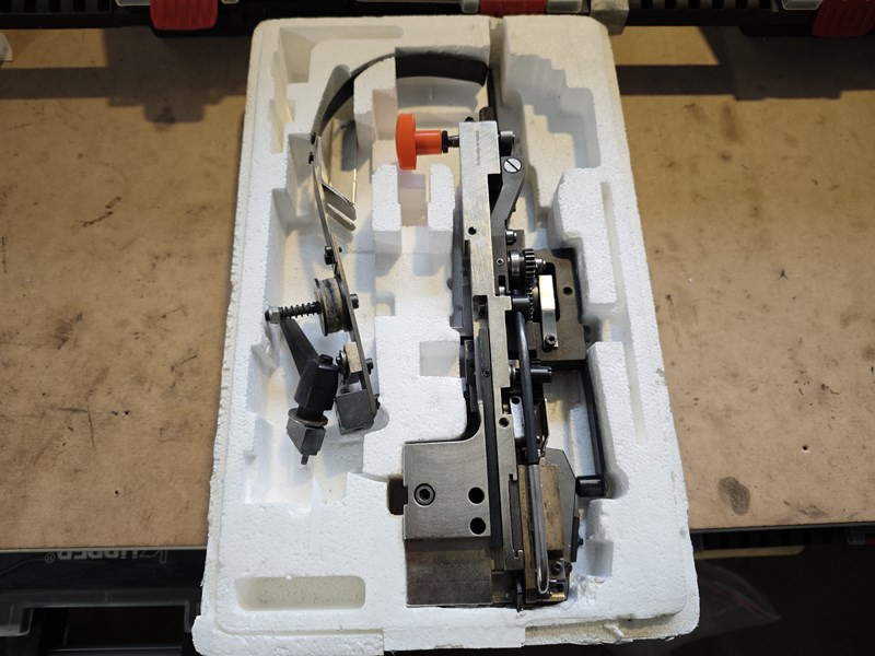 Hohner stitching head 52/8 - Thiết bị in ấn: hình 3 Hohner stitching head 52/8 - Thiết bị in ấn: hình 3