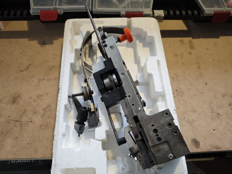 Hohner stitching head 52/8 - Thiết bị in ấn: hình 1 Hohner stitching head 52/8 - Thiết bị in ấn: hình 1