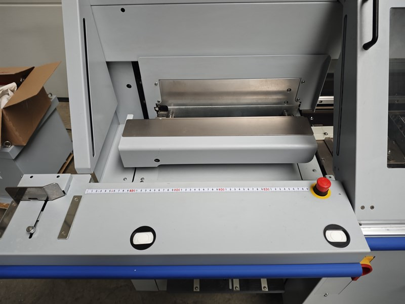 Horizon BQ-270V | 371.000 | 2011 - Máy đóng sách: hình 5 Horizon BQ-270V | 371.000 | 2011 - Máy đóng sách: hình 5