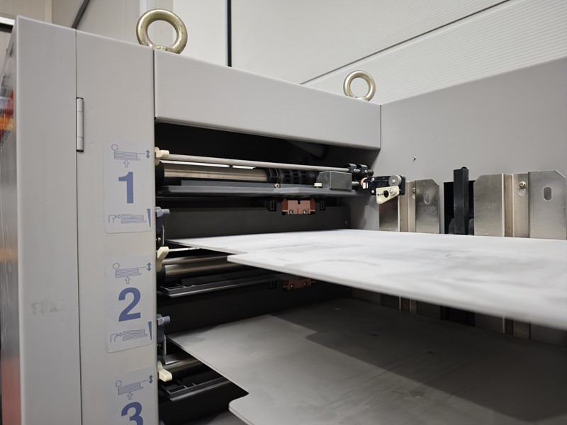 Horizon VAC 100a | 1998 - Thiết bị in ấn: hình 2 Horizon VAC 100a | 1998 - Thiết bị in ấn: hình 2