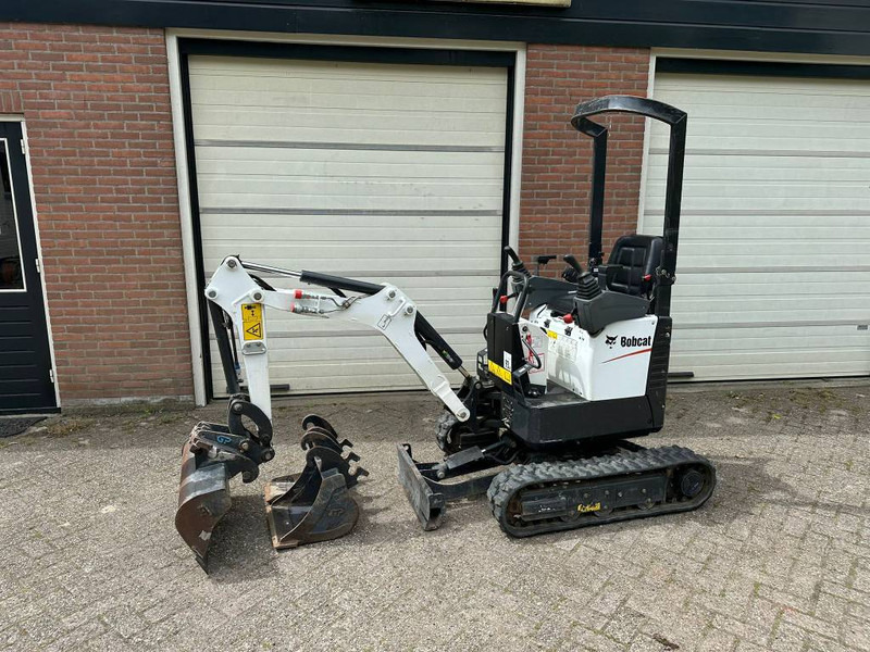 Bobcat E 10z - Máy xúc mini: hình 1 Bobcat E 10z - Máy xúc mini: hình 1
