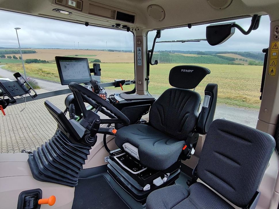 J.Reiff Sarl
Herr Stefan Neukirch - 77 Z.I in den - Máy cày: hình 5 J.Reiff Sarl
Herr Stefan Neukirch - 77 Z.I in den - Máy cày: hình 5