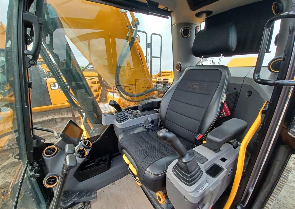 Máy xúc bánh xích JCB 220X: hình 9