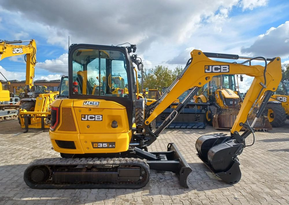 JCB 35Z-1 - Máy xúc mini: hình 4 JCB 35Z-1 - Máy xúc mini: hình 4