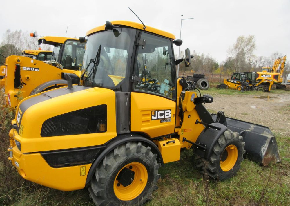 JCB 406 - Máy xúc lật bánh lốp: hình 3 JCB 406 - Máy xúc lật bánh lốp: hình 3