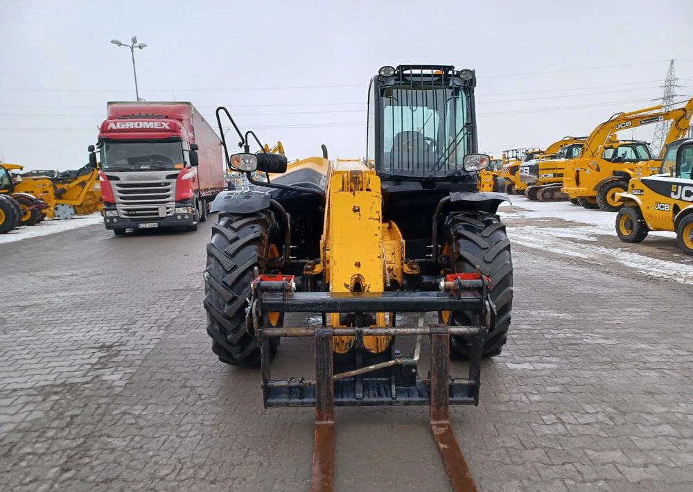 JCB 531-70 - Xe nhấc hình viễn vọng kính: hình 3 JCB 531-70 - Xe nhấc hình viễn vọng kính: hình 3