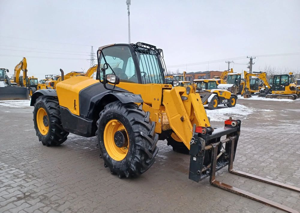 JCB 531-70 - Xe nhấc hình viễn vọng kính: hình 2 JCB 531-70 - Xe nhấc hình viễn vọng kính: hình 2