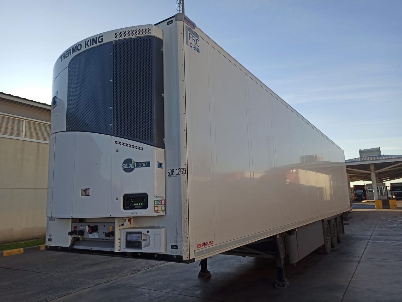 SCHMITZ CARGOBULL ThermoKing SKO 24/L - 13.4 FP COOL V7 FP 60 SMART - Sơ mi rơ moóc đông lạnh: hình 1 SCHMITZ CARGOBULL ThermoKing SKO 24/L - 13.4 FP COOL V7 FP 60 SMART - Sơ mi rơ moóc đông lạnh: hình 1