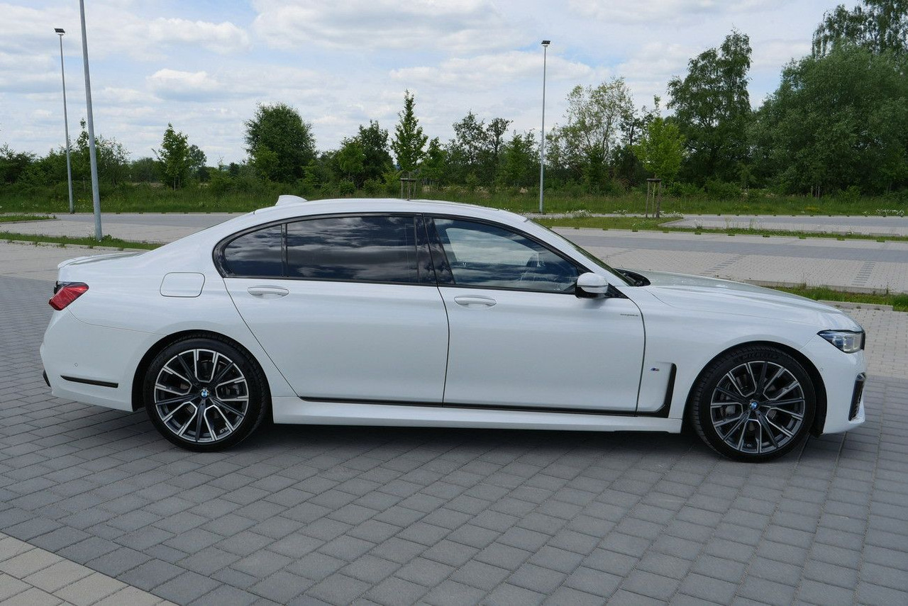 BMW 730Ld XDRIVE /VOLL/REAR ENTERT. /LANGSTRECKE 48V - Sedan: hình 3 BMW 730Ld XDRIVE /VOLL/REAR ENTERT. /LANGSTRECKE 48V - Sedan: hình 3
