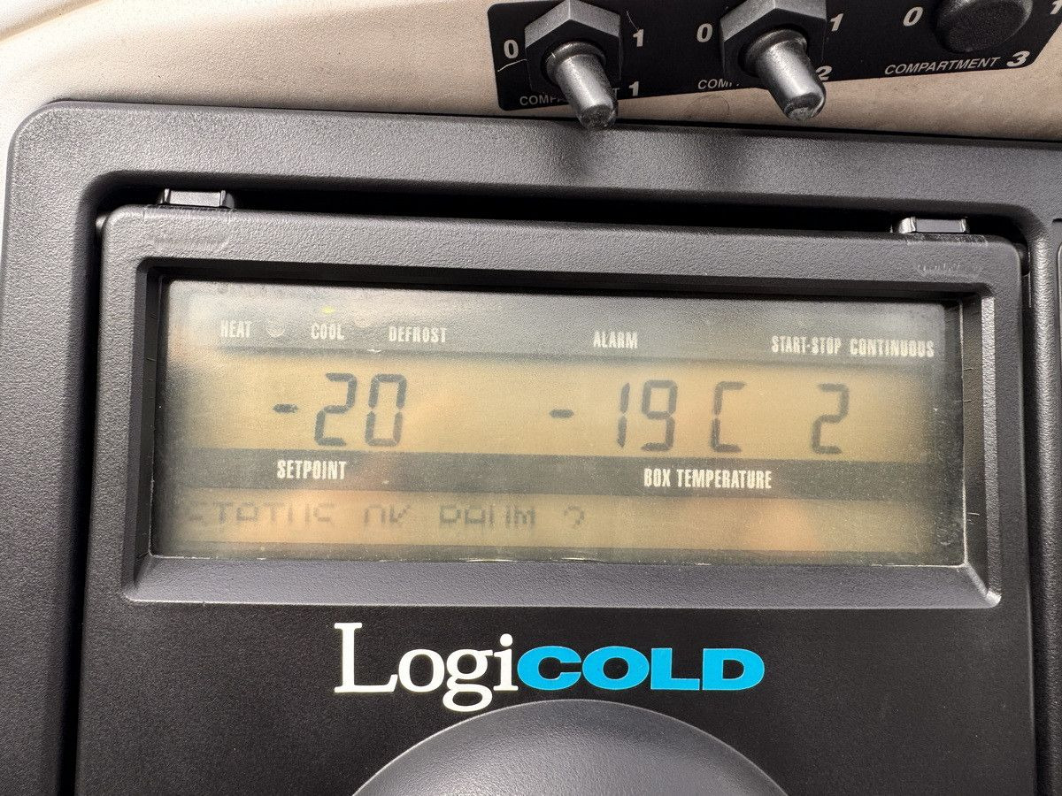 Schmitz Cargobull SKO 24/ BI TEMP CARRIER VEC 1950 MT /DS/LBW !!!! - Sơ mi rơ moóc đông lạnh: hình 5 Schmitz Cargobull SKO 24/ BI TEMP CARRIER VEC 1950 MT /DS/LBW !!!! - Sơ mi rơ moóc đông lạnh: hình 5