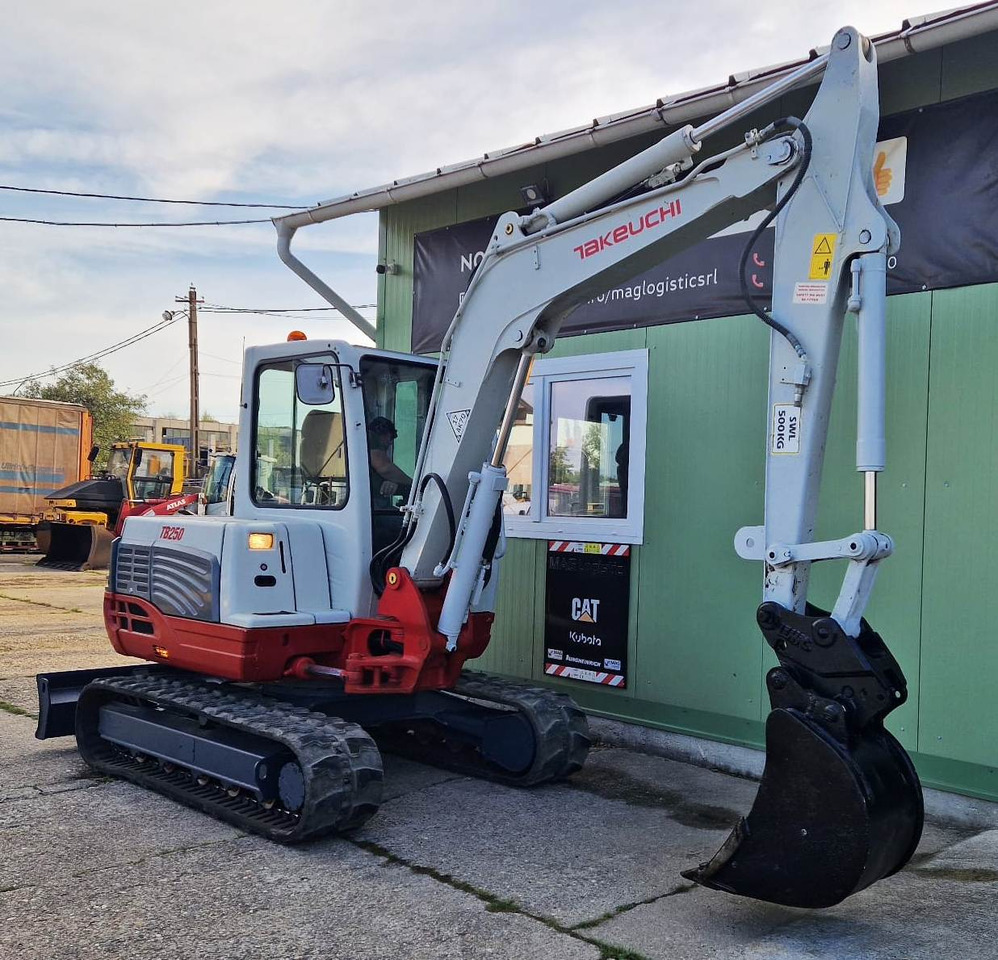 TAKEUCHI TB250 - Máy xúc mini: hình 2 TAKEUCHI TB250 - Máy xúc mini: hình 2