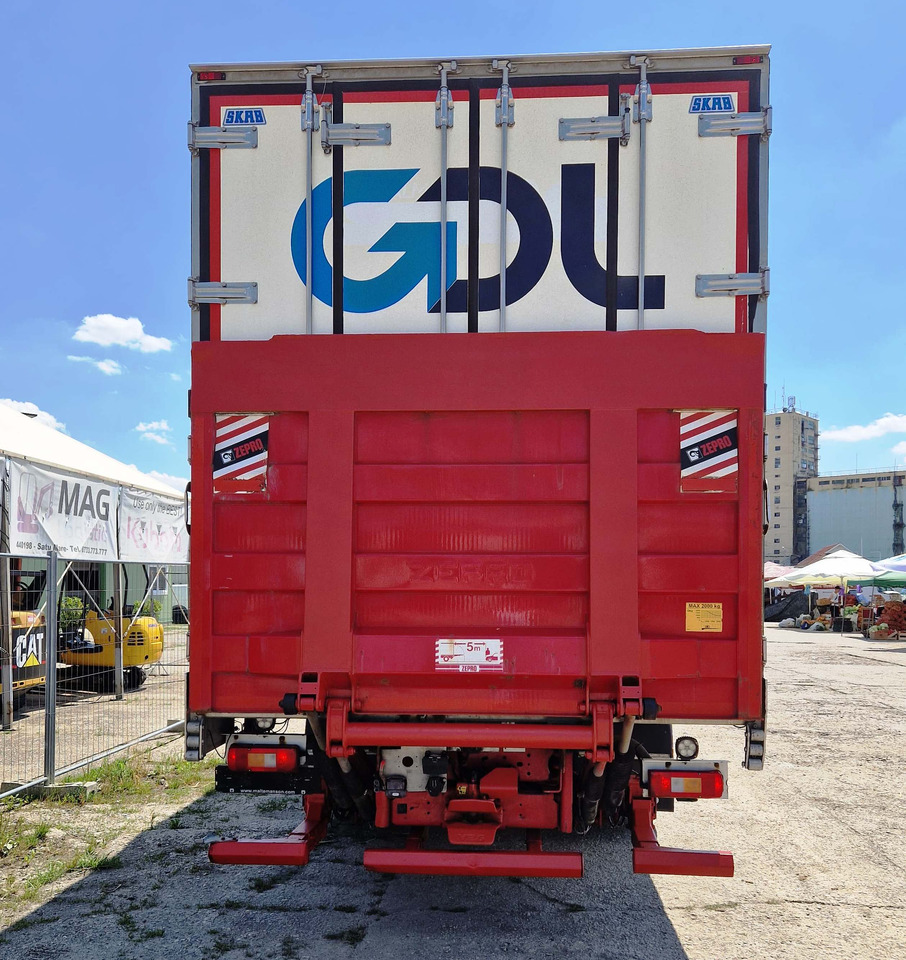 Xe tải đông lạnh để vận chuyển thức ăn VOLVO FM: hình 10