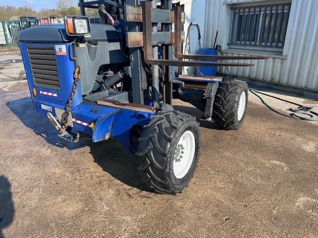 MOFFET M8-25.4 3X3X3 M8-25.4 MULTIDIRECTIONNEL - Xe nâng gắn tải: hình 3 MOFFET M8-25.4 3X3X3 M8-25.4 MULTIDIRECTIONNEL - Xe nâng gắn tải: hình 3