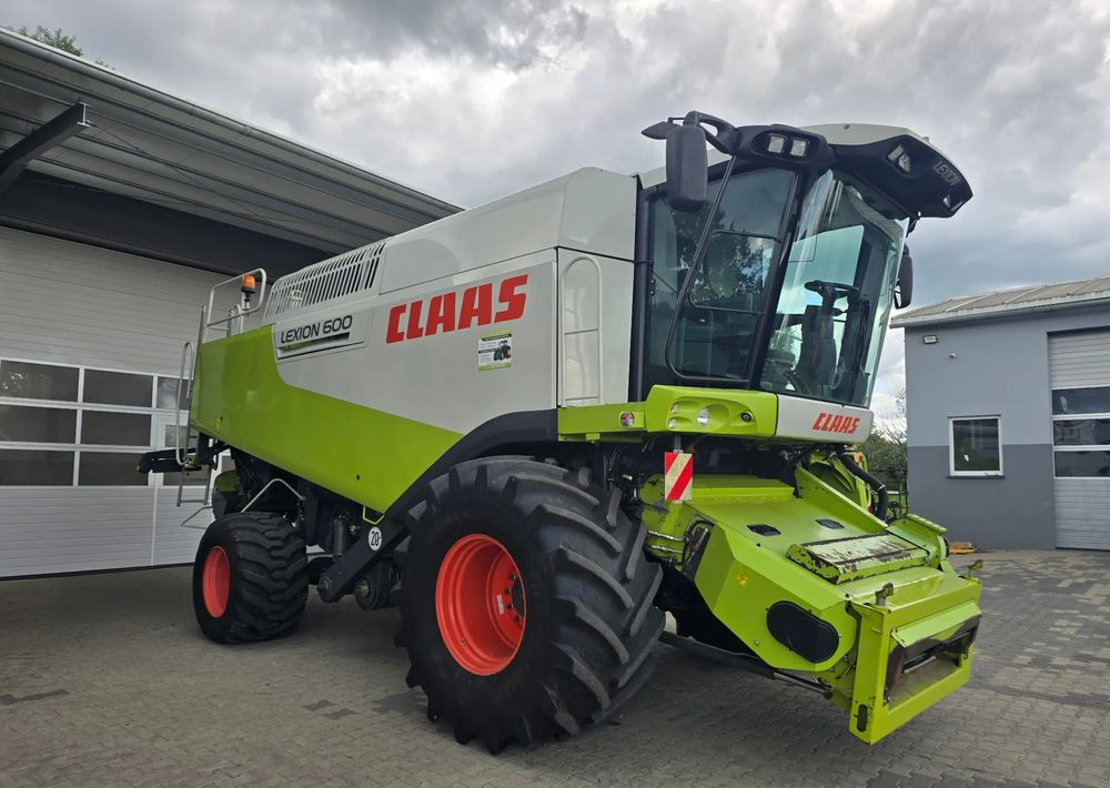 Claas Lexion 600 - Máy gặt đập: hình 1 Claas Lexion 600 - Máy gặt đập: hình 1