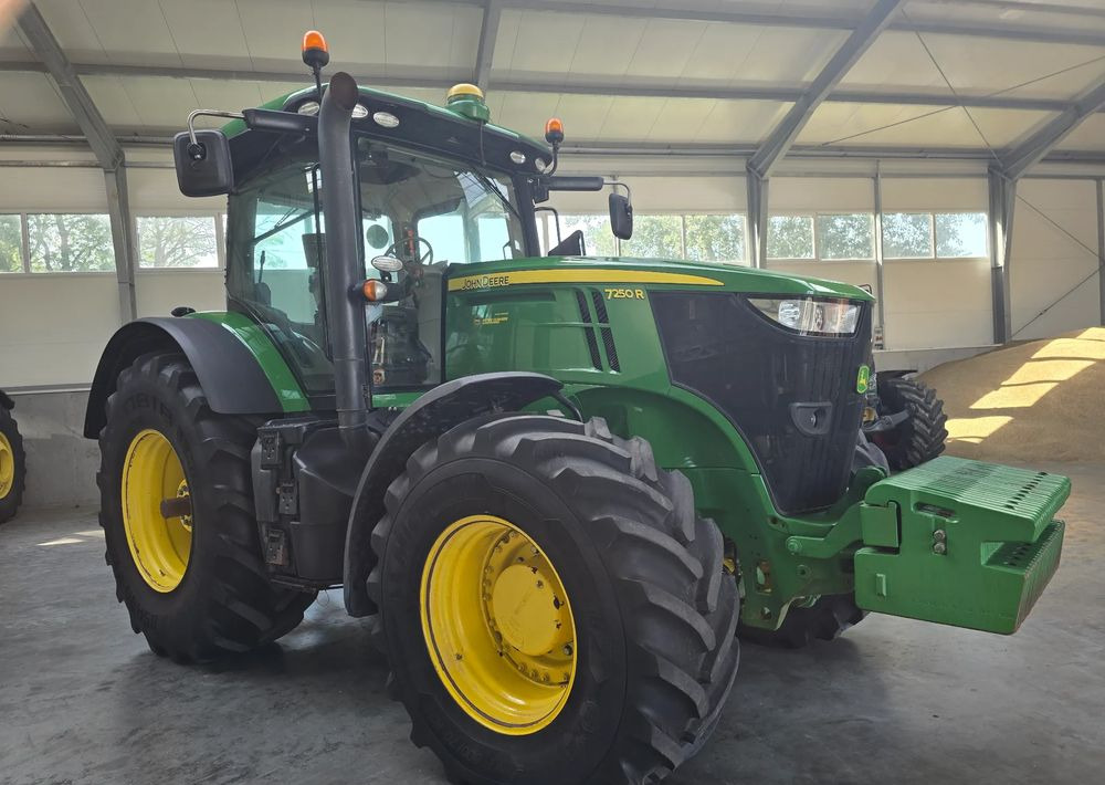 John Deere 7250R - Máy cày: hình 2 John Deere 7250R - Máy cày: hình 2
