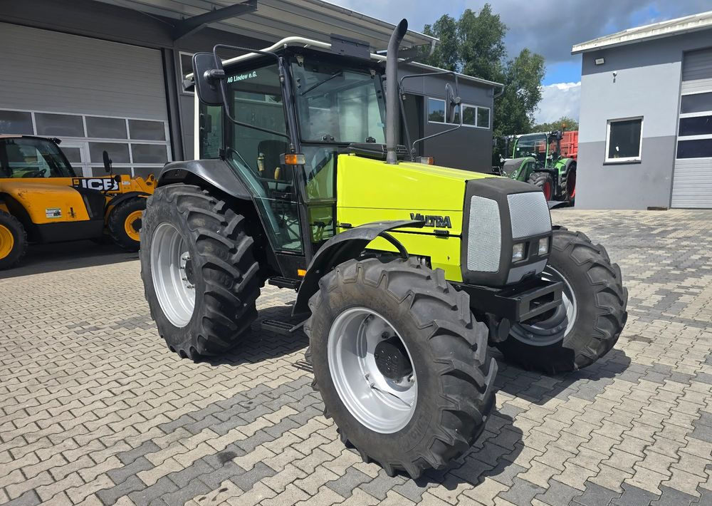 Valtra 800 - Máy cày: hình 1 Valtra 800 - Máy cày: hình 1