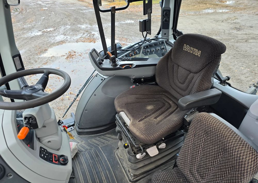 Valtra T 174S - Máy cày: hình 5 Valtra T 174S - Máy cày: hình 5