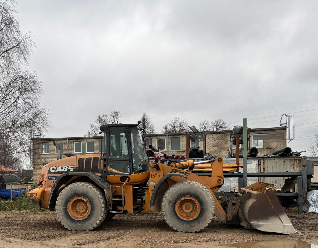 CASE 821E - Máy xúc lật bánh lốp: hình 2 CASE 821E - Máy xúc lật bánh lốp: hình 2