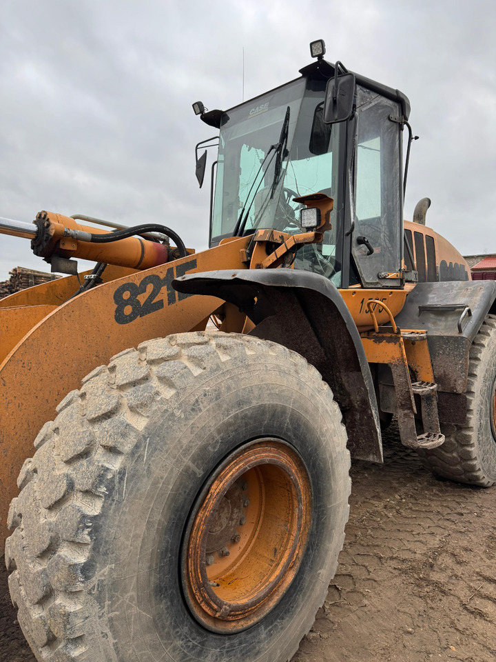 CASE 821E - Máy xúc lật bánh lốp: hình 4 CASE 821E - Máy xúc lật bánh lốp: hình 4