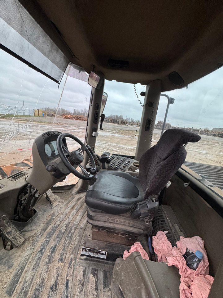 CASE 821E - Máy xúc lật bánh lốp: hình 5 CASE 821E - Máy xúc lật bánh lốp: hình 5