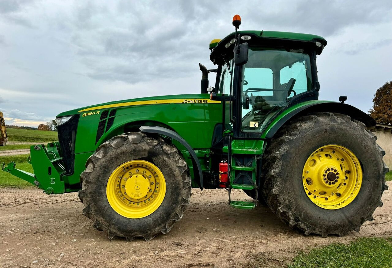 John Deere 8360 R - Máy cày: hình 2 John Deere 8360 R - Máy cày: hình 2