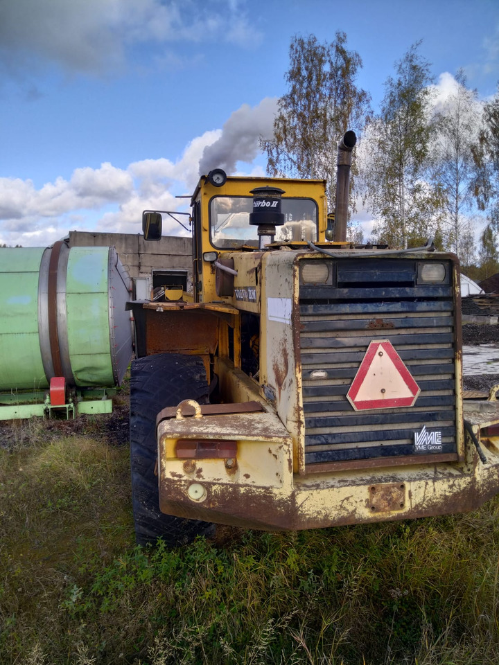 VOLVO L120 - Máy xúc lật bánh lốp: hình 3 VOLVO L120 - Máy xúc lật bánh lốp: hình 3