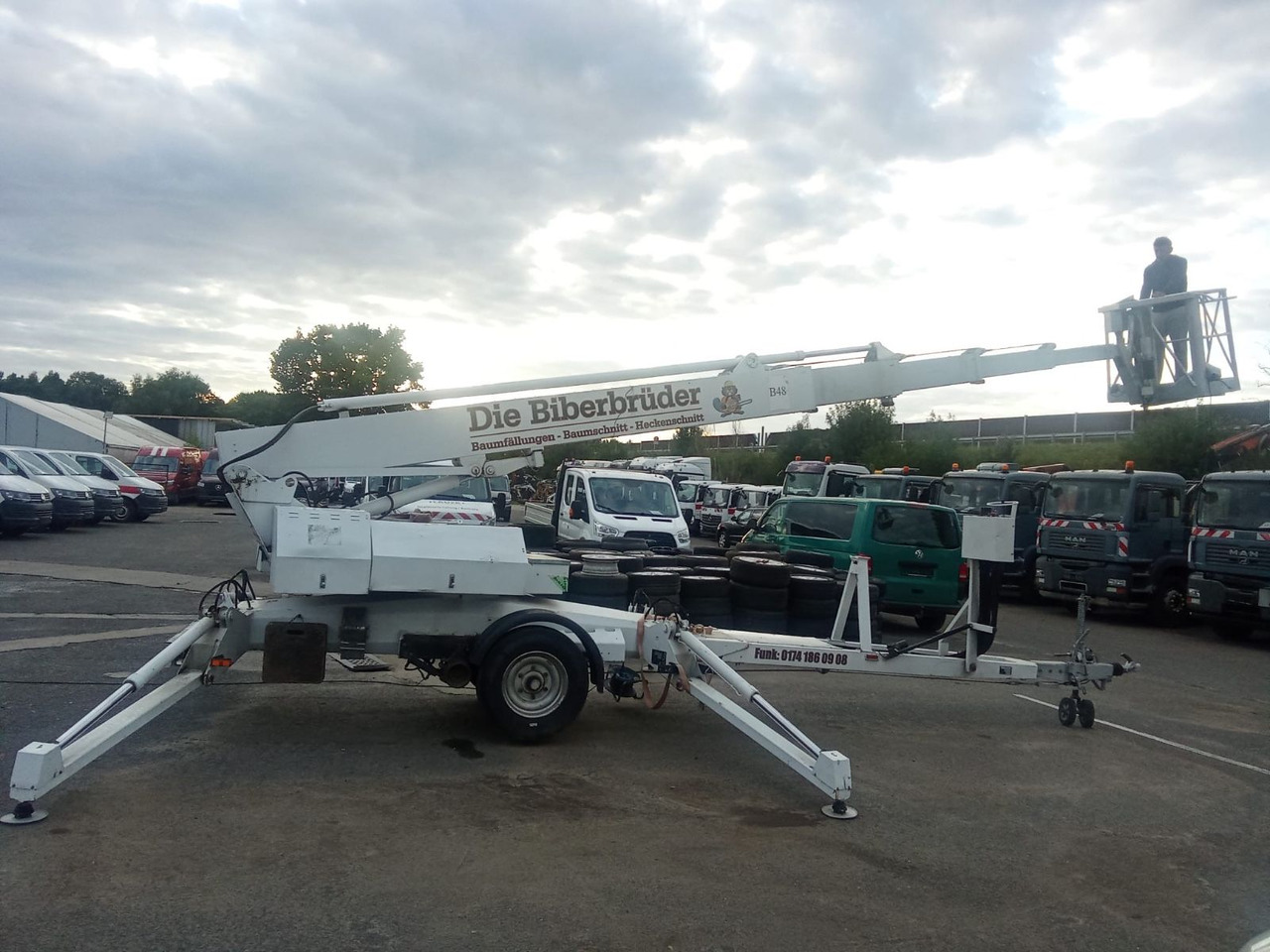 DENKA - LIFT DL 25 - Xe nâng người chân nhện: hình 5 DENKA - LIFT DL 25 - Xe nâng người chân nhện: hình 5