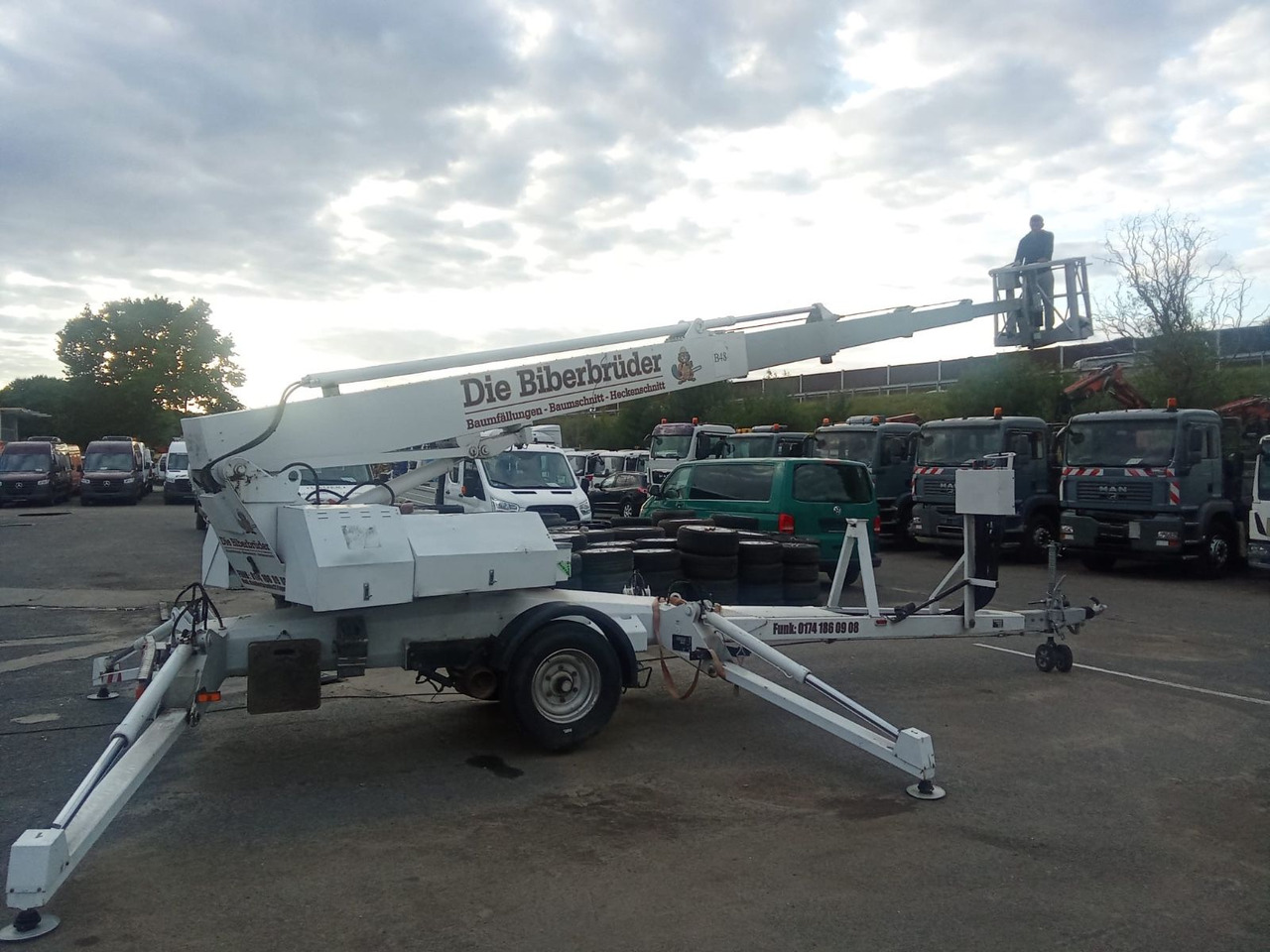 DENKA - LIFT DL 25 - Xe nâng người chân nhện: hình 3 DENKA - LIFT DL 25 - Xe nâng người chân nhện: hình 3